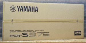 Yamaha PSR S975 61KEY Keyboard with Bag