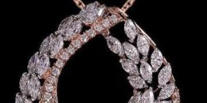 Stylish Diamond Pendant