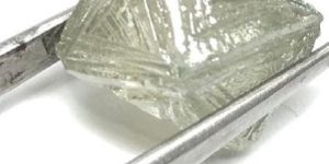 White Rough Moissanite Diamond