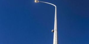 Single Arm Street Light Poles