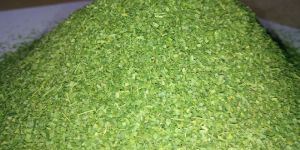 SVM MORINGA TEA CUT LEAVES