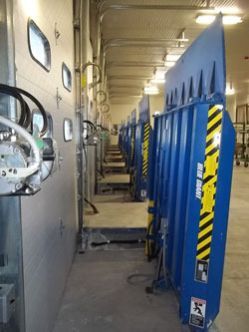 Vertical Storing Dock Leveler