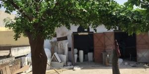 One Side Artificial Big Tree