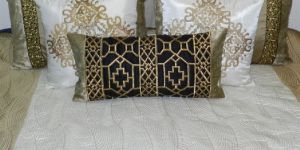 Polyester Quilted Bed Cover with Embroidered Pillows