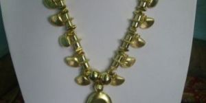 Artificial Acrylic Necklace