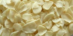Dehydrated Garlic Flakes