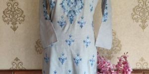 White Floral Embroidered Kashmiri Kurti