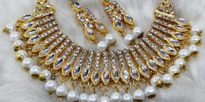 Stylish Necklace Set