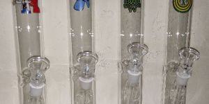 Smoking Water Pipe with Sticker