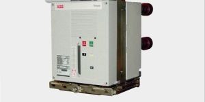 Vacuum Circuit Breaker