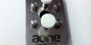 Universal Liquid Cell Holder