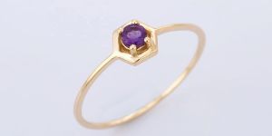 Solitaire Amethyst 14K Yellow Gold Ring