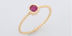 Solitaire Ruby 14K Yellow Gold Ring