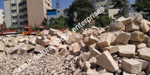 Hand Cut CobbleStone Yard