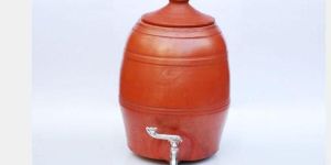 Water Pots with Tap