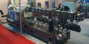 Co Rotating Twin Screw Extruder