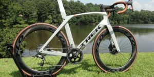 Trek Madone SLR 6 Disc Sram Sports Bicycles
