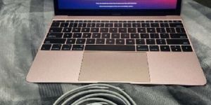 APPLE MACBOOK AIR LAPTOP - 12 in, 250 GB SSD