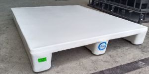 Molded Plastic Pallets