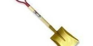 Wooden Handle Square Shovel