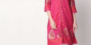 RIYAZ GANGJI LIBAS Womens Crepe Printed Regular Kurti Pink
