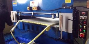 Hydraulic Flat Bed Cutting Machine