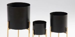 Flower Pot with Stand