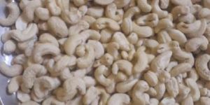 Cashew Nuts (W320)
