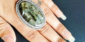 Multifire Face Labradorite Ring