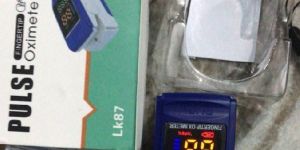 Fingertip Pulse Oximeter LK87