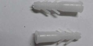 PVC Gitti Wall Plug