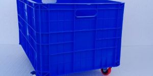 Plastic Giant Crate with Wheels