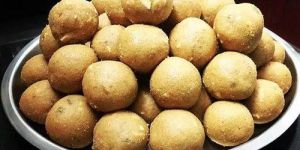 Besan Laddu