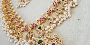 Gold Pearl Necklace Set