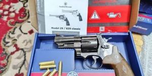 Smith & Wesson M29 Revolver