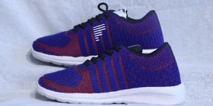 Light Weight Sports Shoes