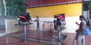 Two Wheeler Washing Jack