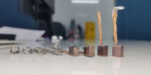 TVS Apache BD-P132 Carbon Brush