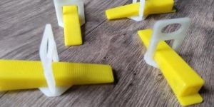 HDPE Tile Clips