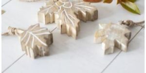 Wooden White Wash Leaf