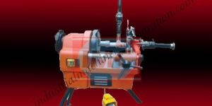 Portable Pipe and Bolt Threading Machine