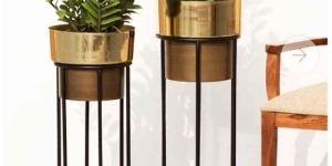 Nested Set of 2 Metal Indoor Planter