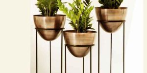 Nested Set of 3 Metal Indoor Planter