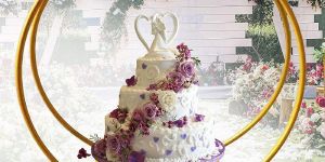 Round Wedding Cake Stand for Ceremony, Metal Circle Flower Hoop Arch Dessert Cupcake Display Stand