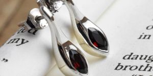 Silver Vintage Marquise Garnet Earrings