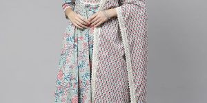 Ladies Kurta Pant Set.