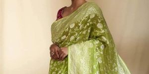 Banarasi Semi Warm Dyeable Soft Silk Saree