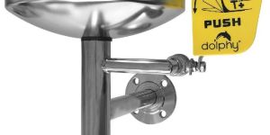 Wall Mounted Eyewash Station