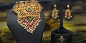 AAD 552 Kumdan Necklace Set