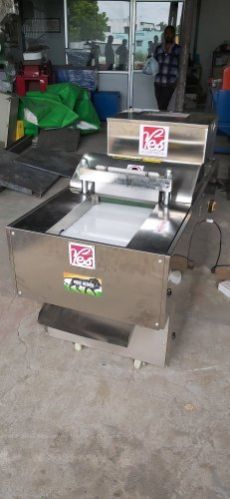 Chicken Cutting Machine